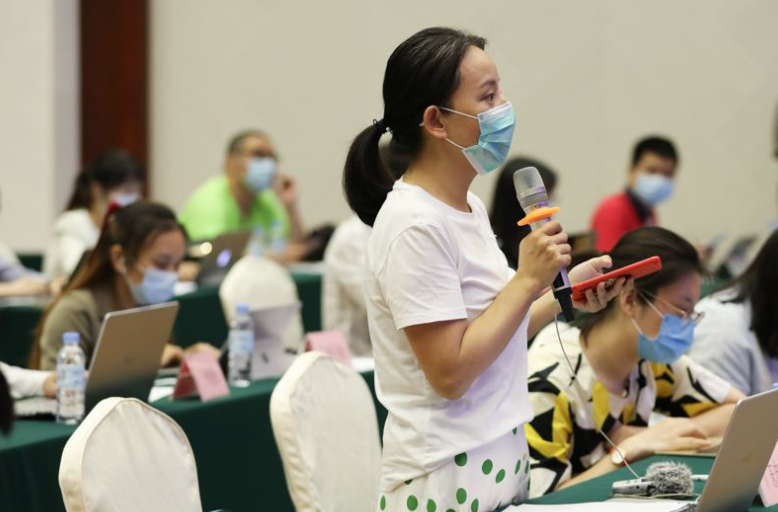 【时讯】耶鲁大学高材生毕业后回湖南乡下当村官(图)